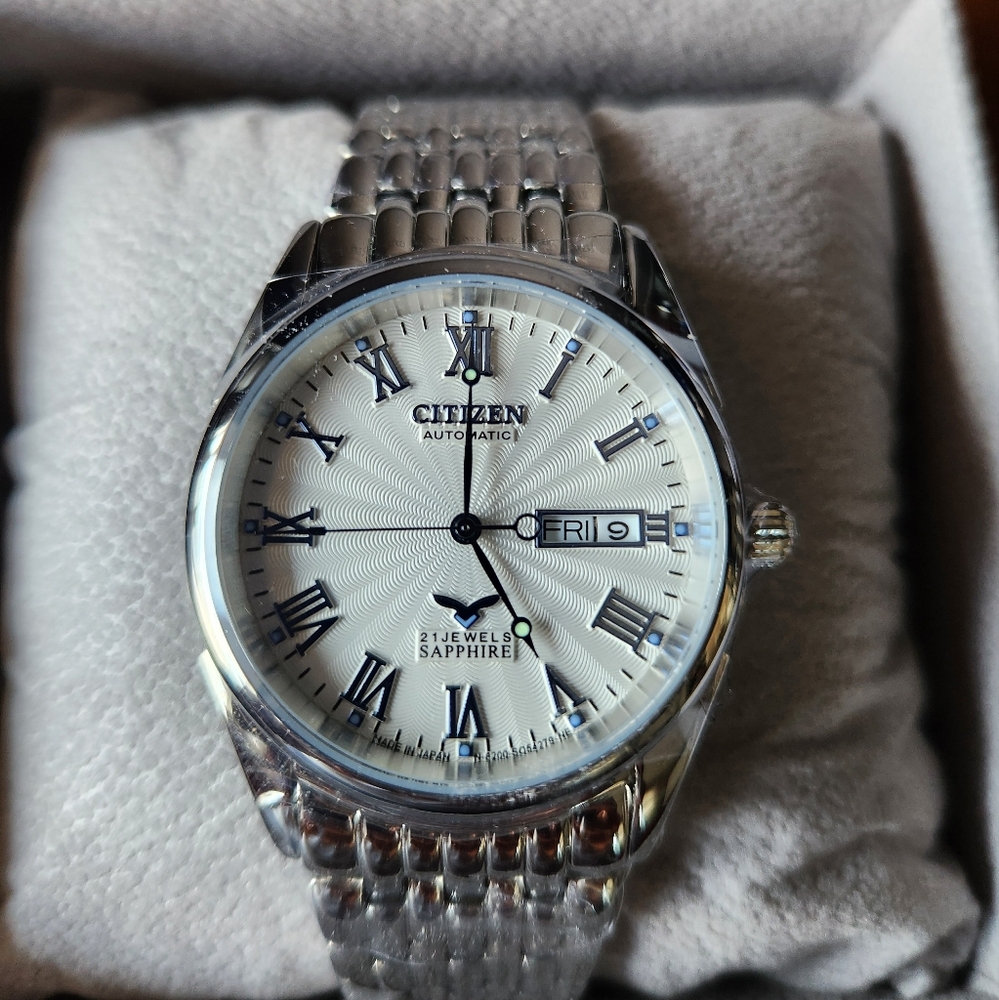 NWT CITIZEN AUTOMATIC WATCH